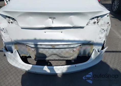 2022 Tesla Model 3 Rear-Wheel Drive из США, поврежденный, VIN 5YJ3E1EA7NF297637